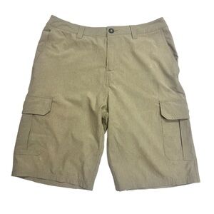 BKE Men’s Hybrid Tan Cargo Shorts with Classic Utility Design, NWOT